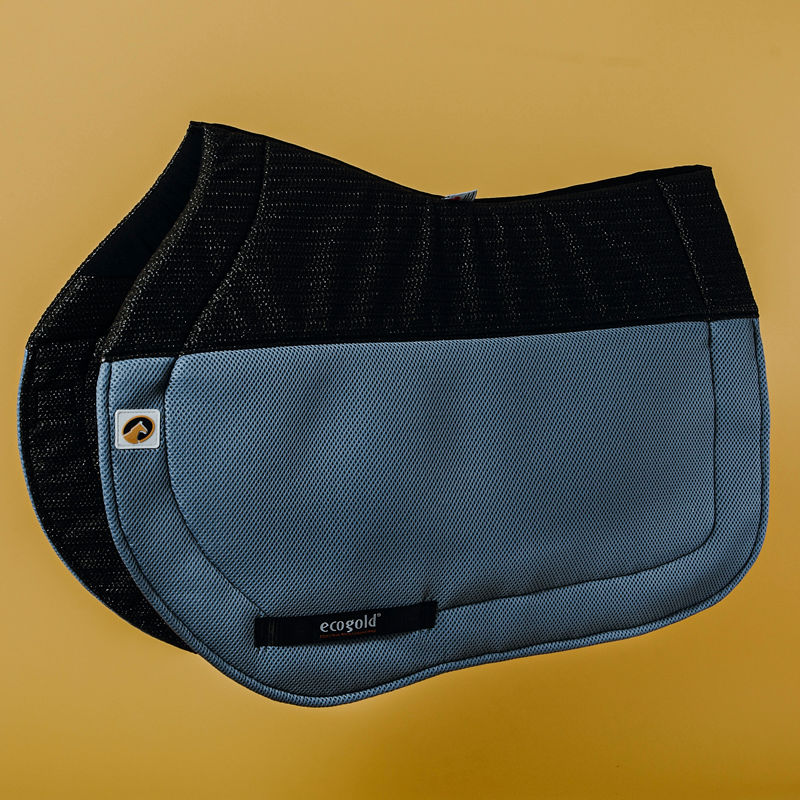 Secure Jumper Saddle Pad Protects the horse's back Ecogold