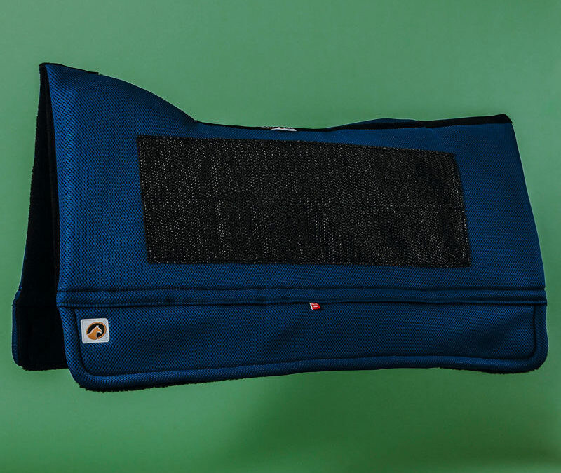 Calmatech Western Saddle Pad for Sensitive Horse